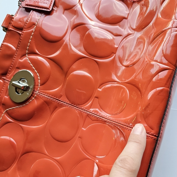 Coach Coral Peach Patent leather Coach Tote Handbag Purse - Picture 4 of 13